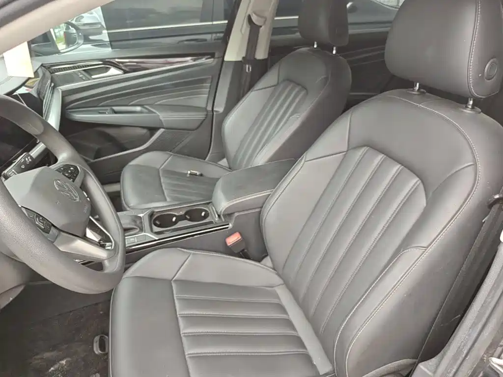 Volkswagen Passat — фото 15