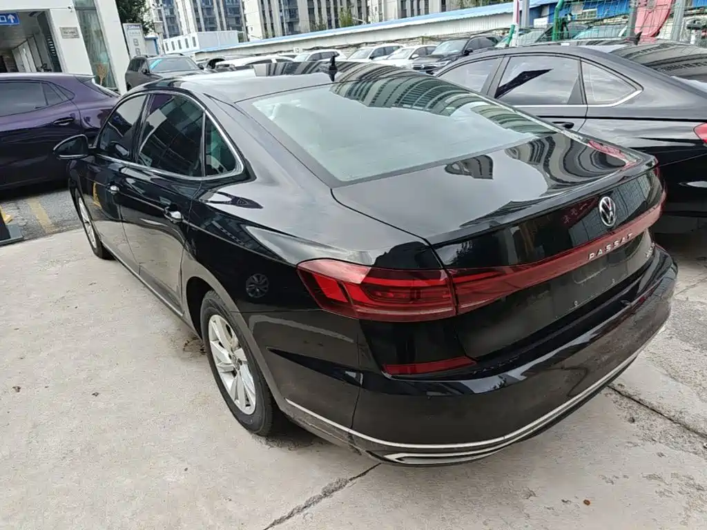 Volkswagen Passat — фото 5