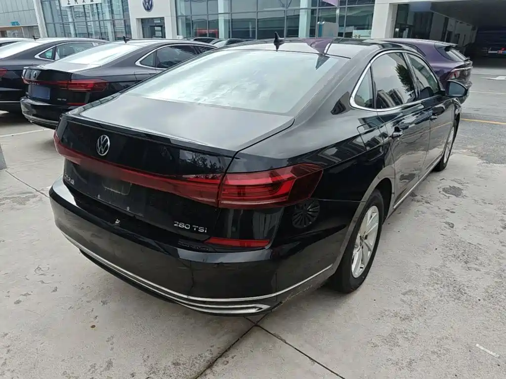 Volkswagen Passat — фото 7