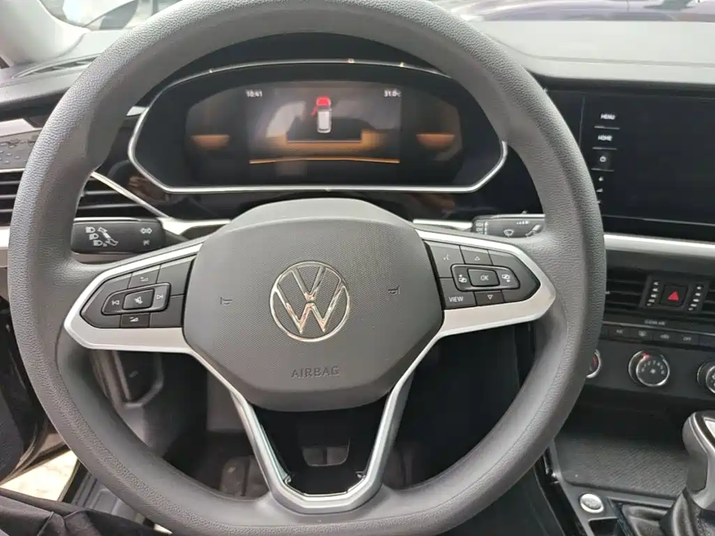 Volkswagen Passat — фото 11