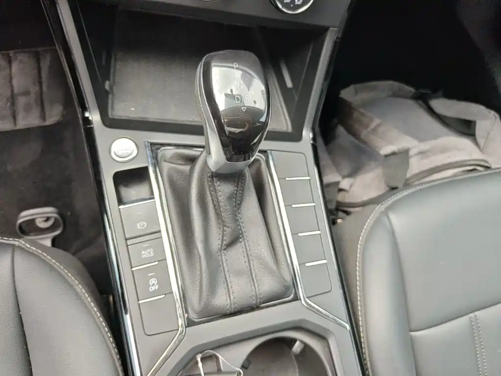 Volkswagen Passat — фото 14