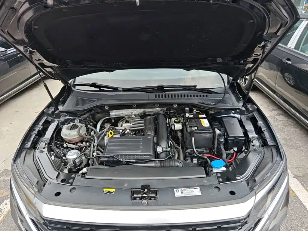 Volkswagen Passat — фото 20