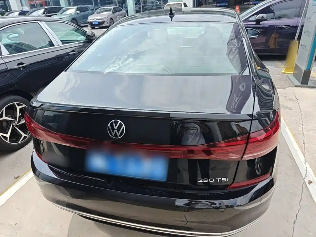Volkswagen Passat — фото 6
