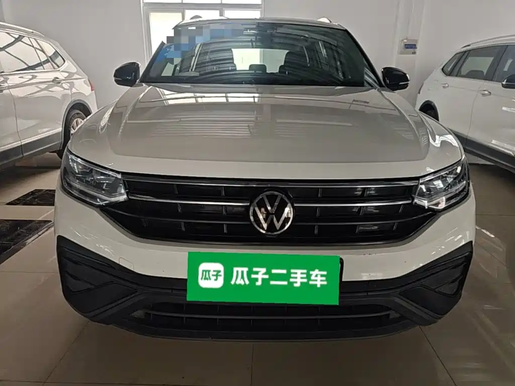 Volkswagen Tiguan L — фото 3