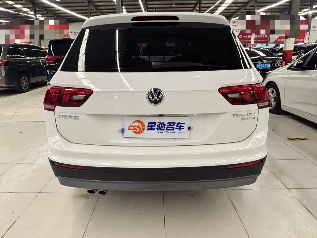 Volkswagen Tiguan L — фото 13