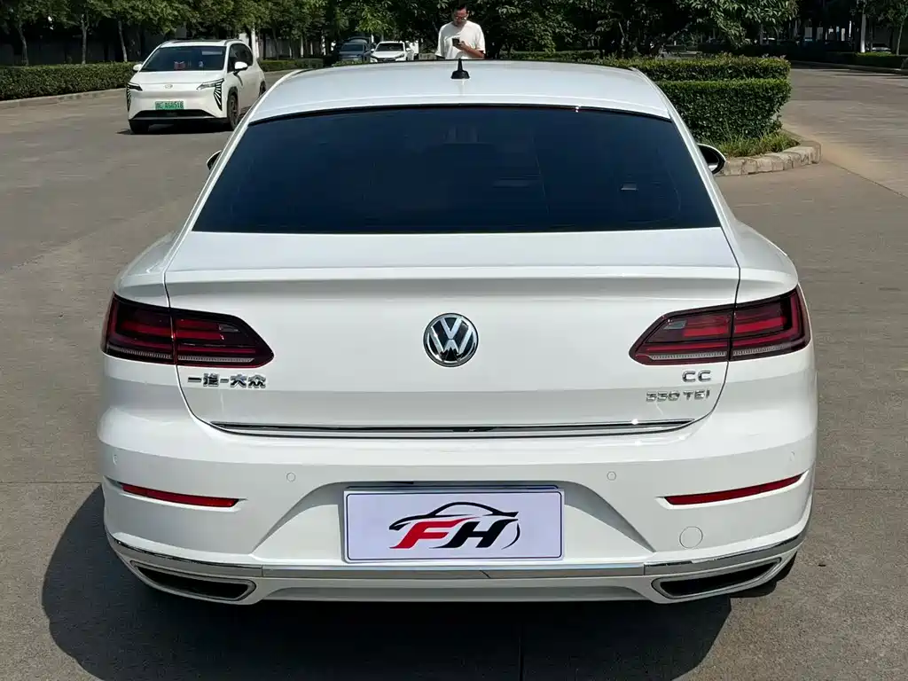 Volkswagen CC — фото 8