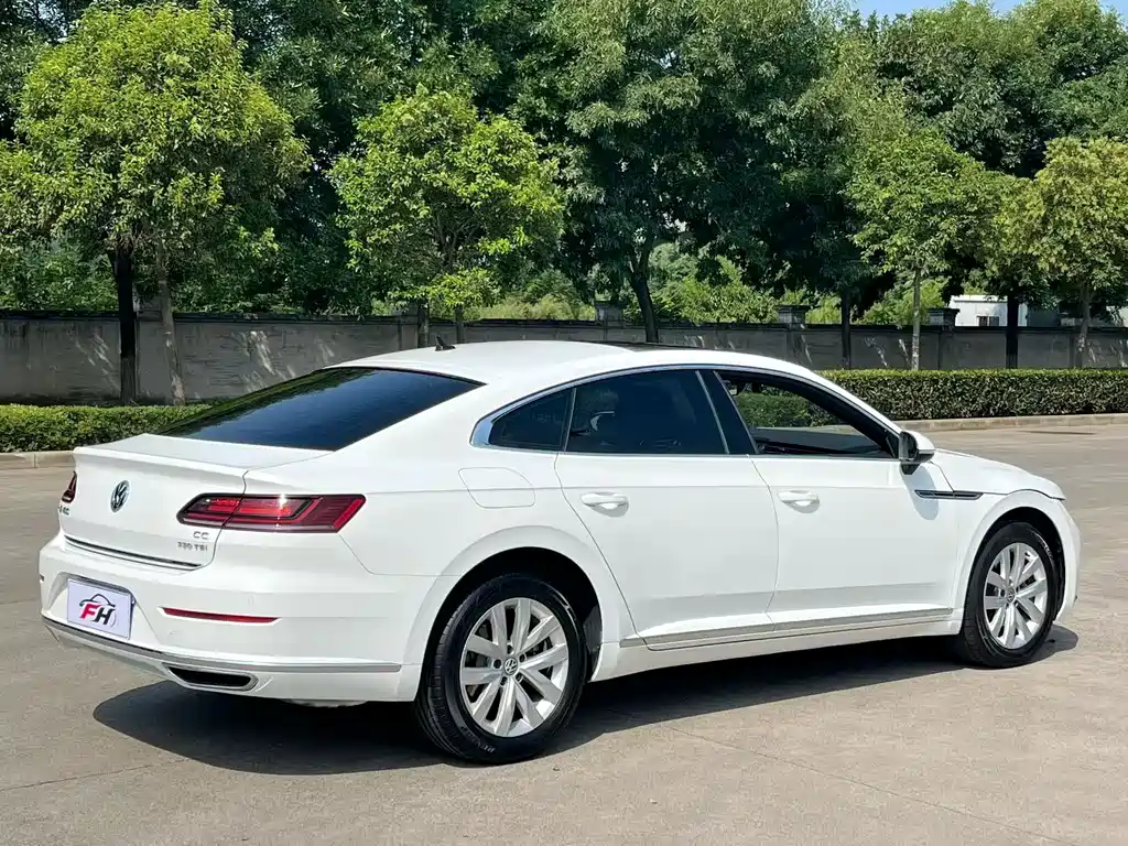 Volkswagen CC — фото 9