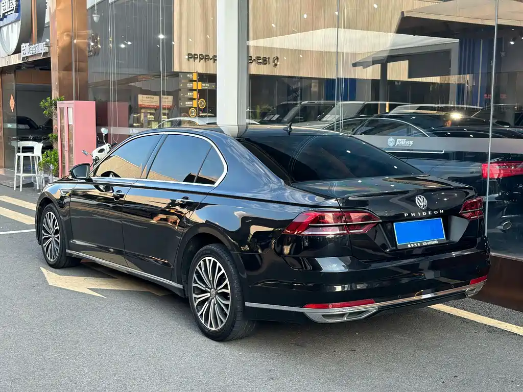 Volkswagen Phideon — фото 3