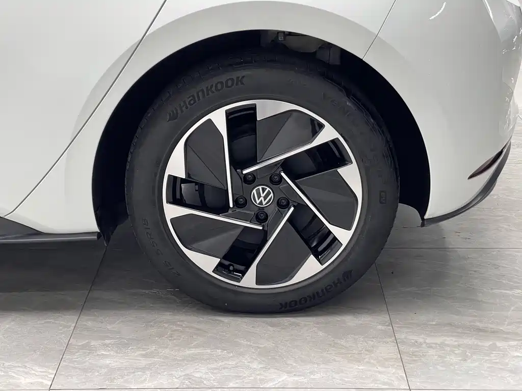 Volkswagen ID.3 — фото 19