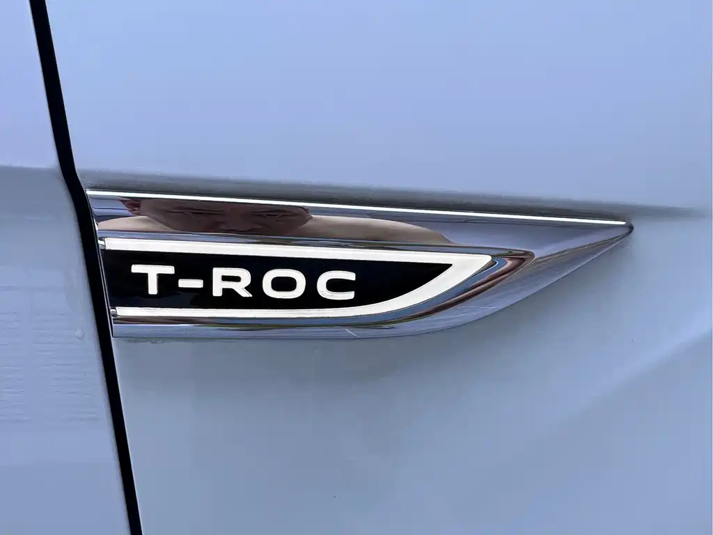 Volkswagen T-Roc — фото 20