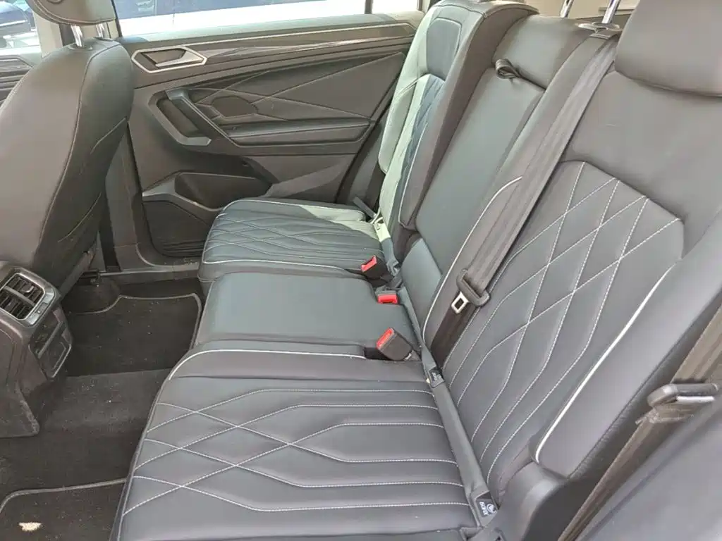 Volkswagen Tiguan L — фото 17
