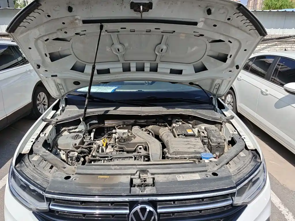 Volkswagen Tiguan L — фото 20
