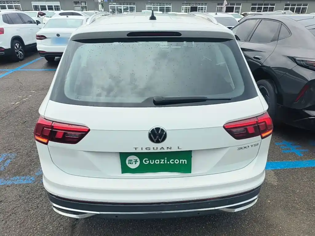 Volkswagen Tiguan L — фото 6