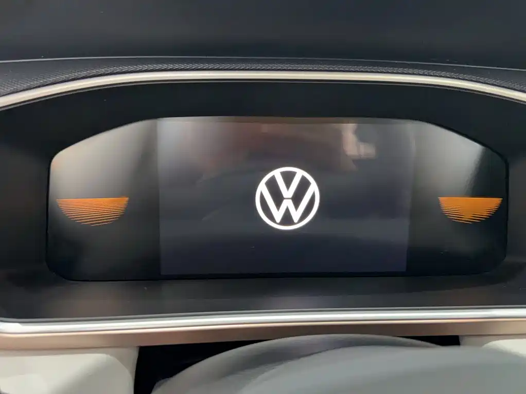 Volkswagen Tharu — фото 5