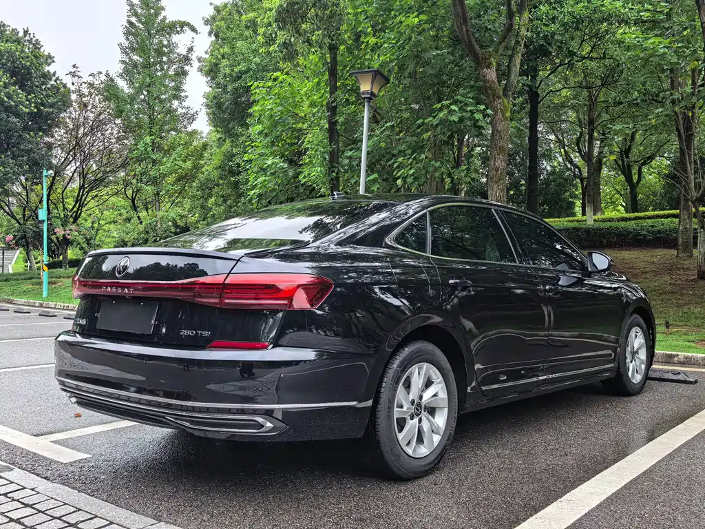 Volkswagen Passat — фото 4