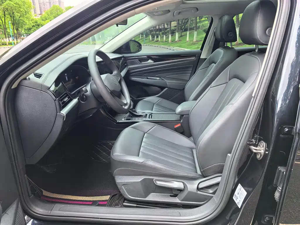 Volkswagen Passat — фото 10