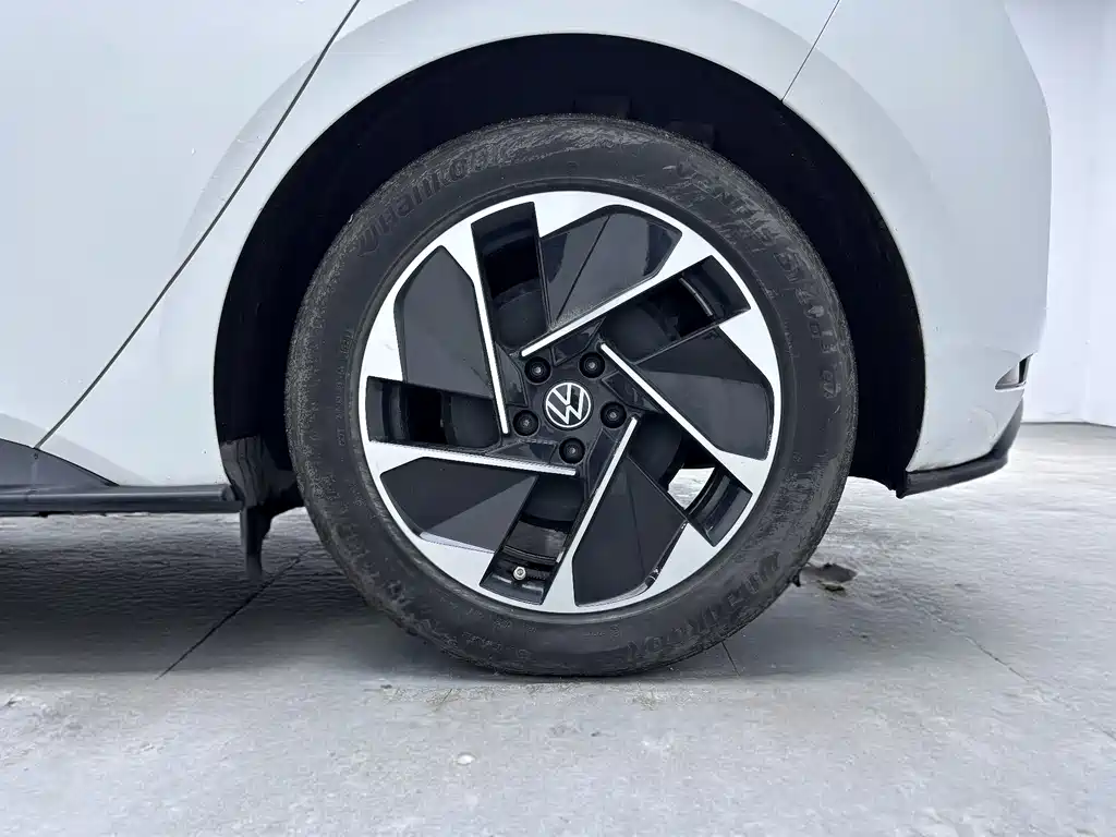 Volkswagen ID.3 — фото 15
