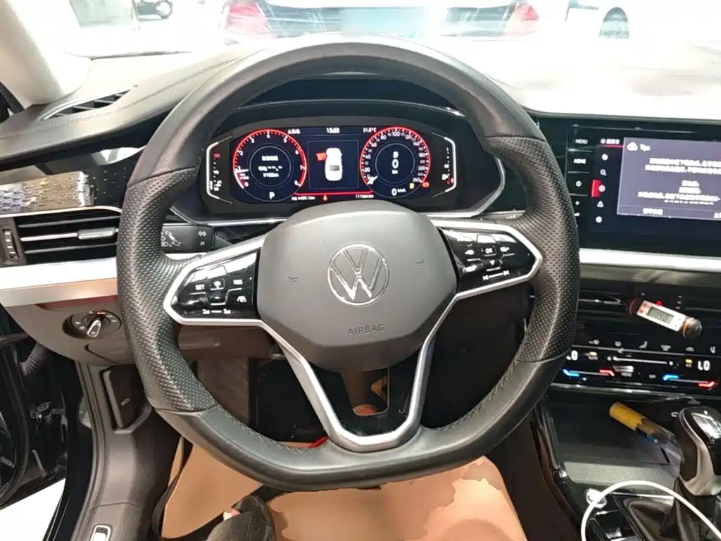 Volkswagen Passat — фото 11