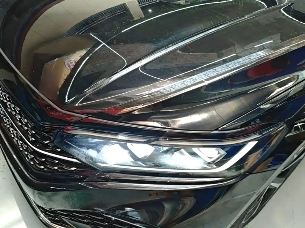Volkswagen Passat — фото 24