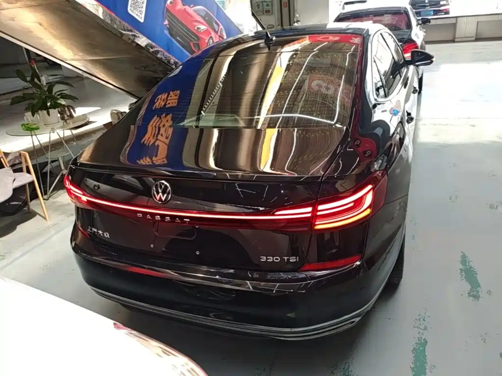 Volkswagen Passat — фото 6