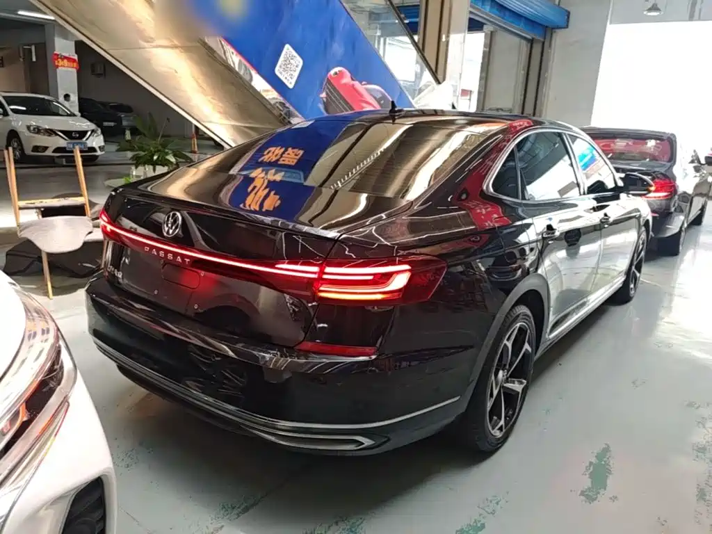 Volkswagen Passat — фото 7
