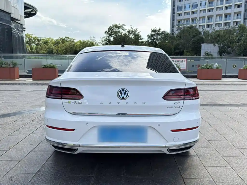 Volkswagen CC — фото 11