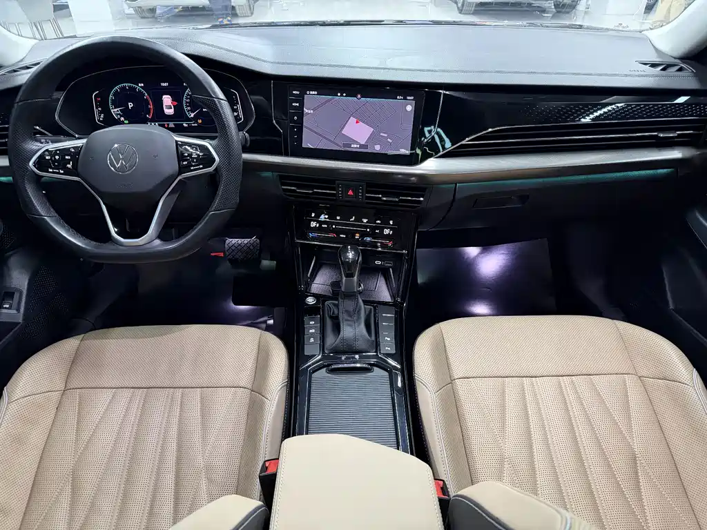 Volkswagen Passat — фото 11