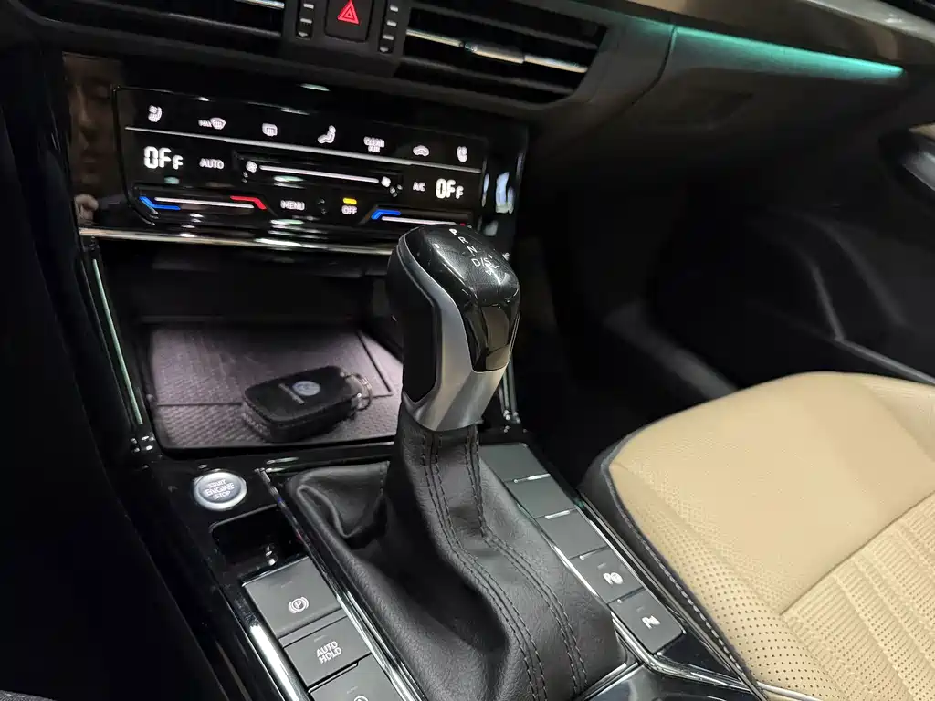 Volkswagen Passat — фото 17