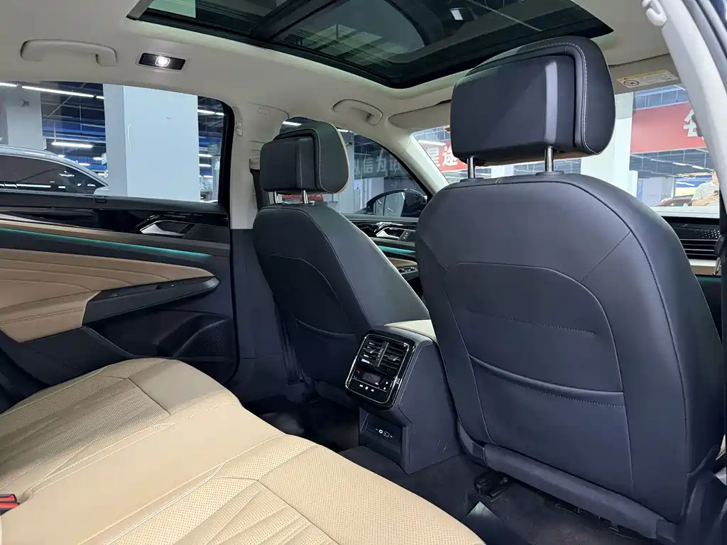 Volkswagen Passat — фото 7