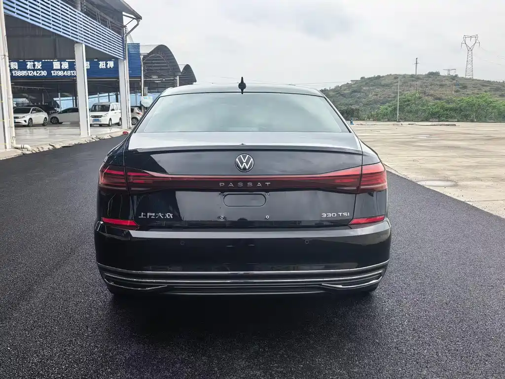 Volkswagen Passat — фото 8