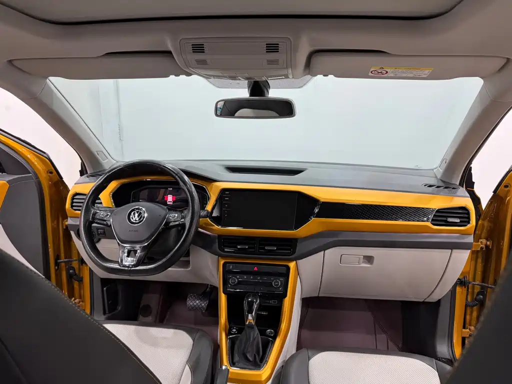 Volkswagen T-Cross — фото 5