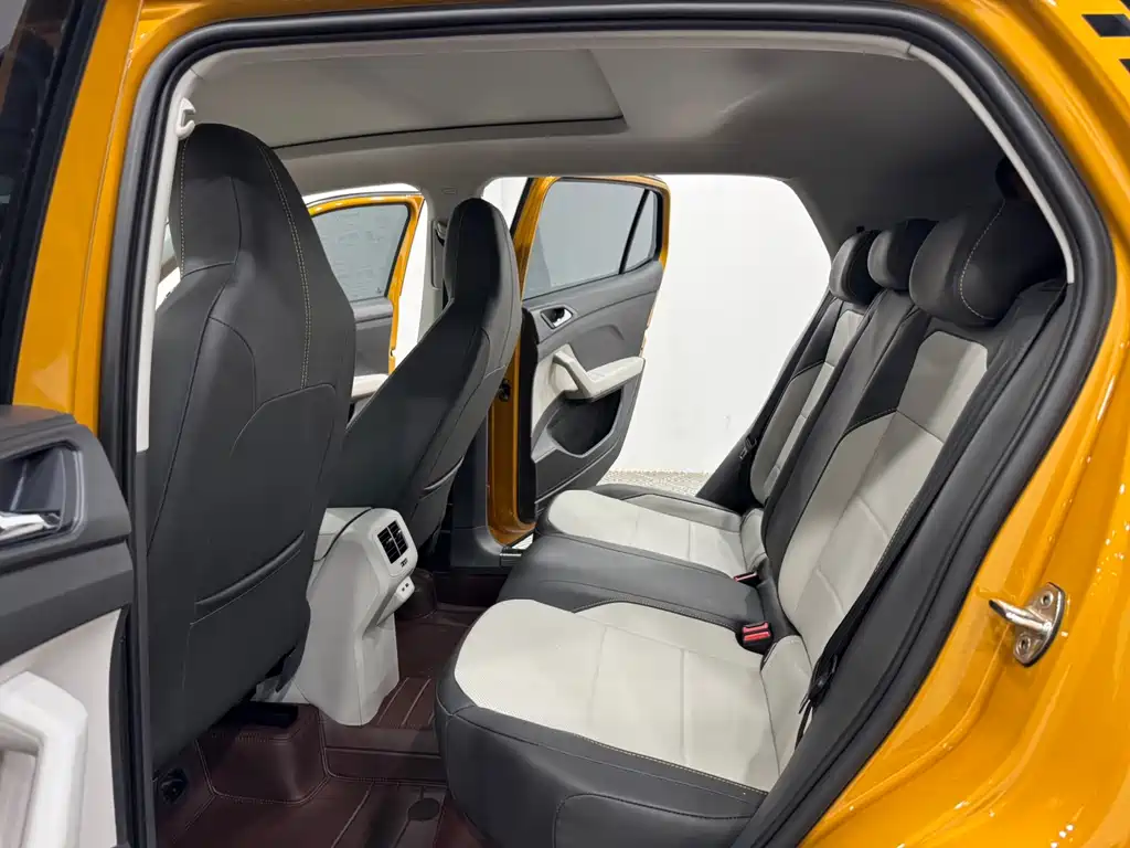 Volkswagen T-Cross — фото 6