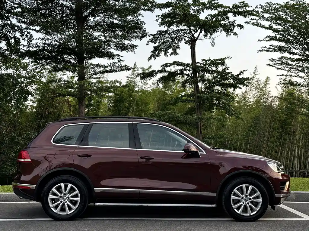 Volkswagen Touareg — фото 5