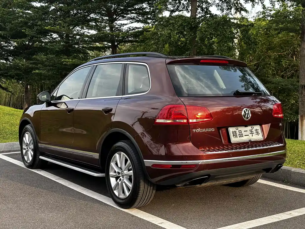 Volkswagen Touareg — фото 6