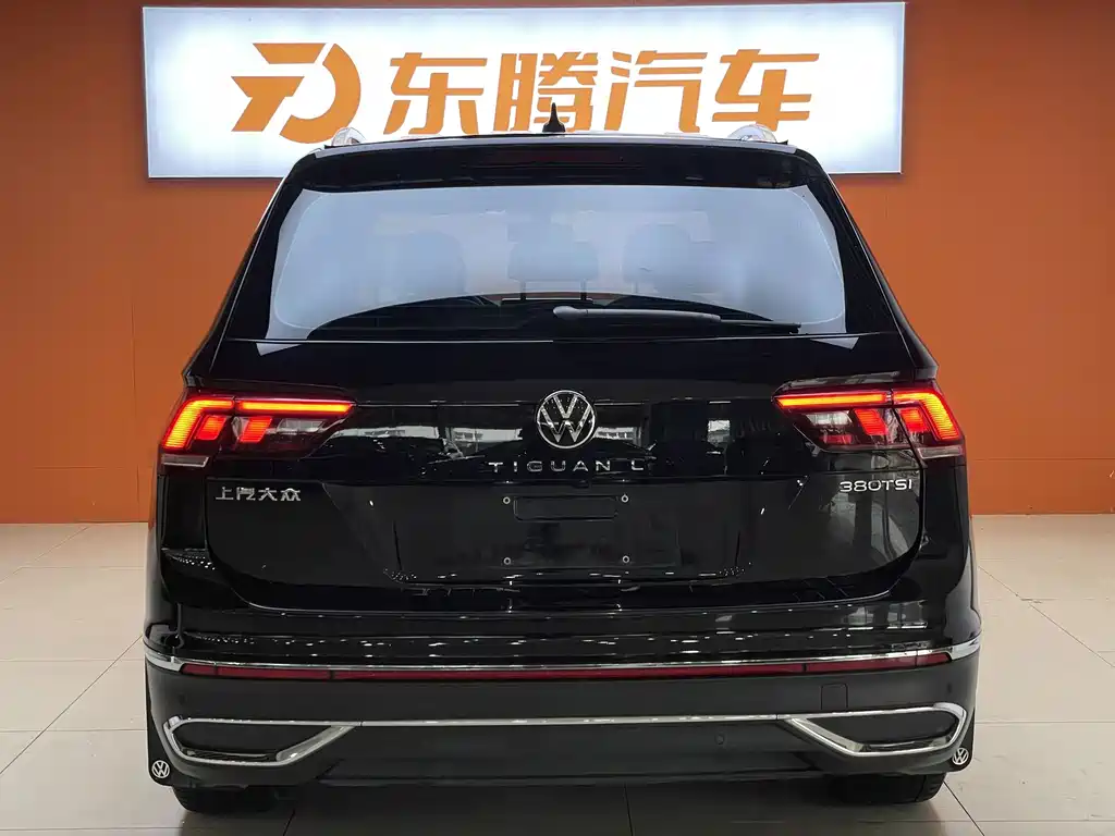 Volkswagen Tiguan L — фото 7