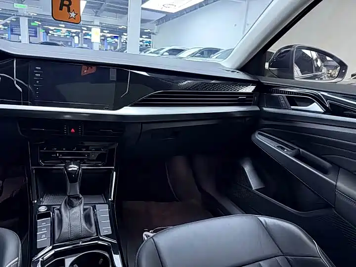 Volkswagen Passat — фото 11
