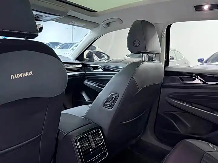 Volkswagen Passat — фото 8