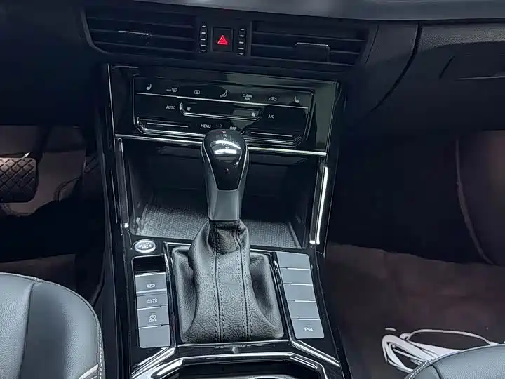 Volkswagen Passat — фото 10