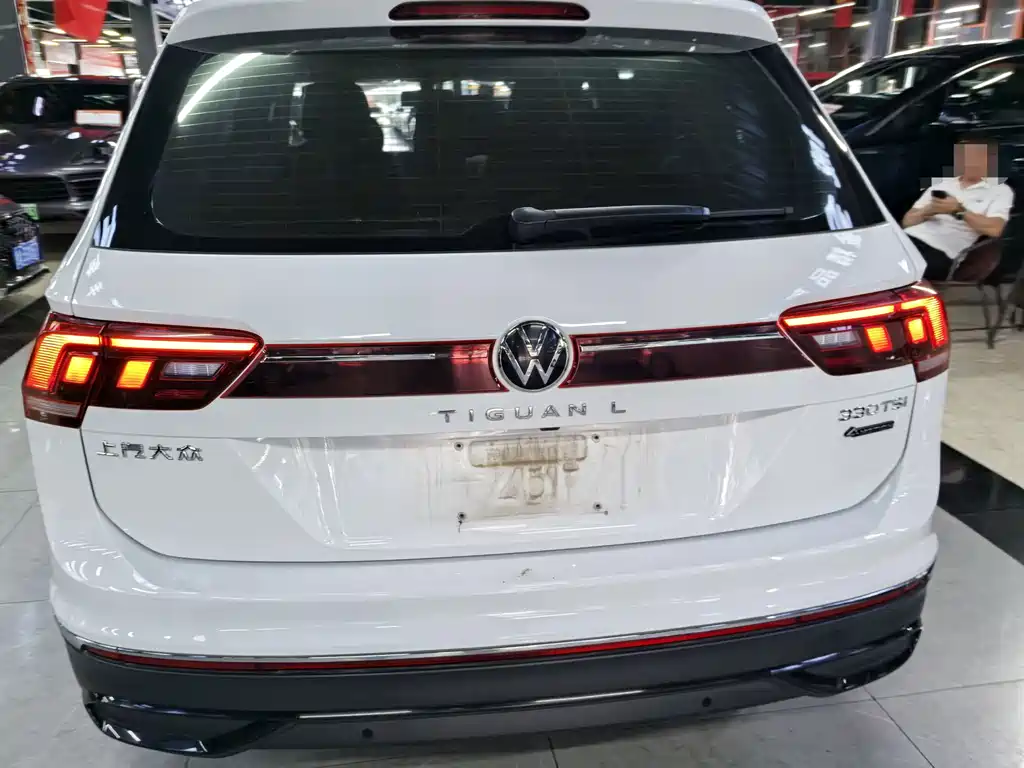 Volkswagen Tiguan L — фото 5