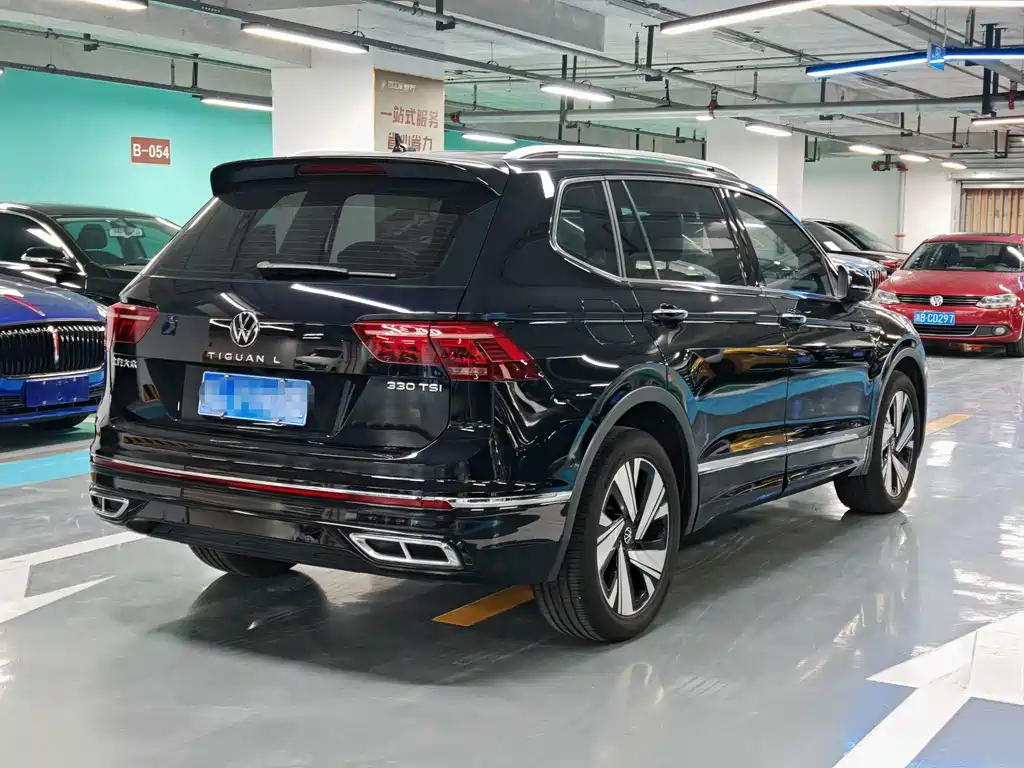 Volkswagen Tiguan L — фото 17