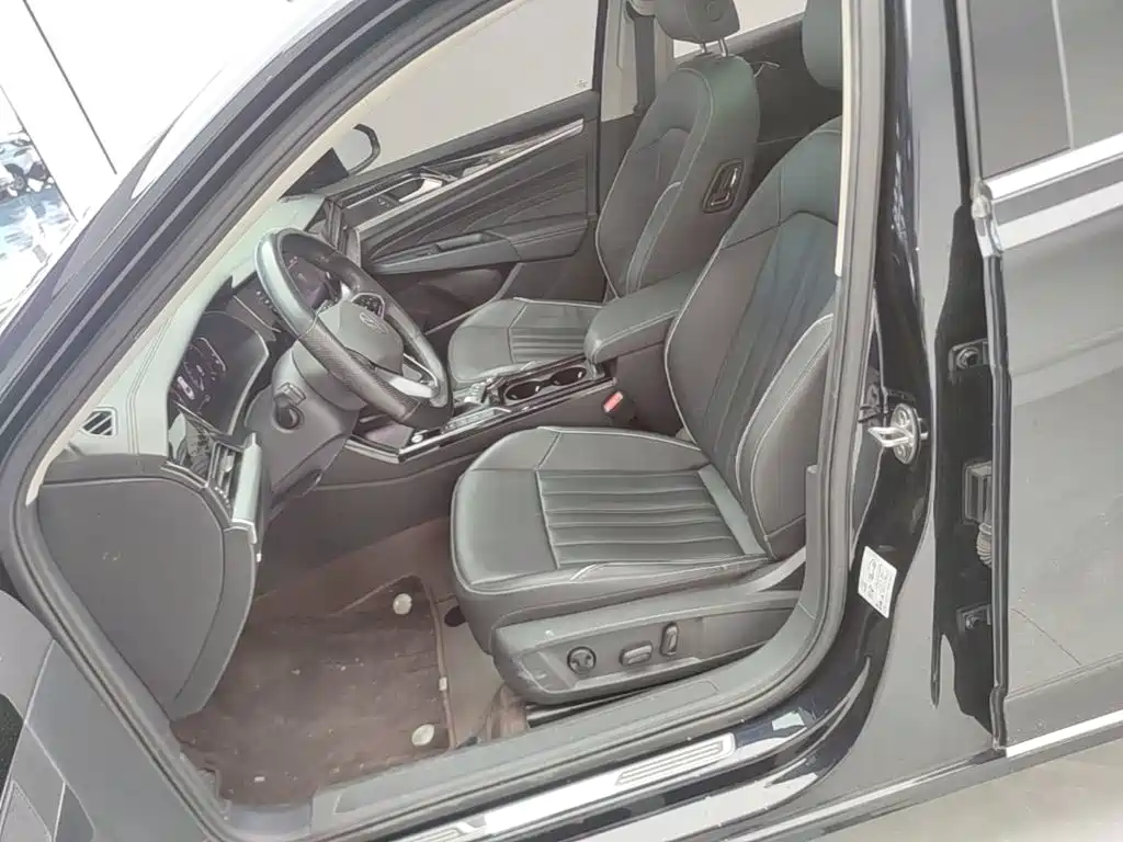 Volkswagen Passat — фото 15