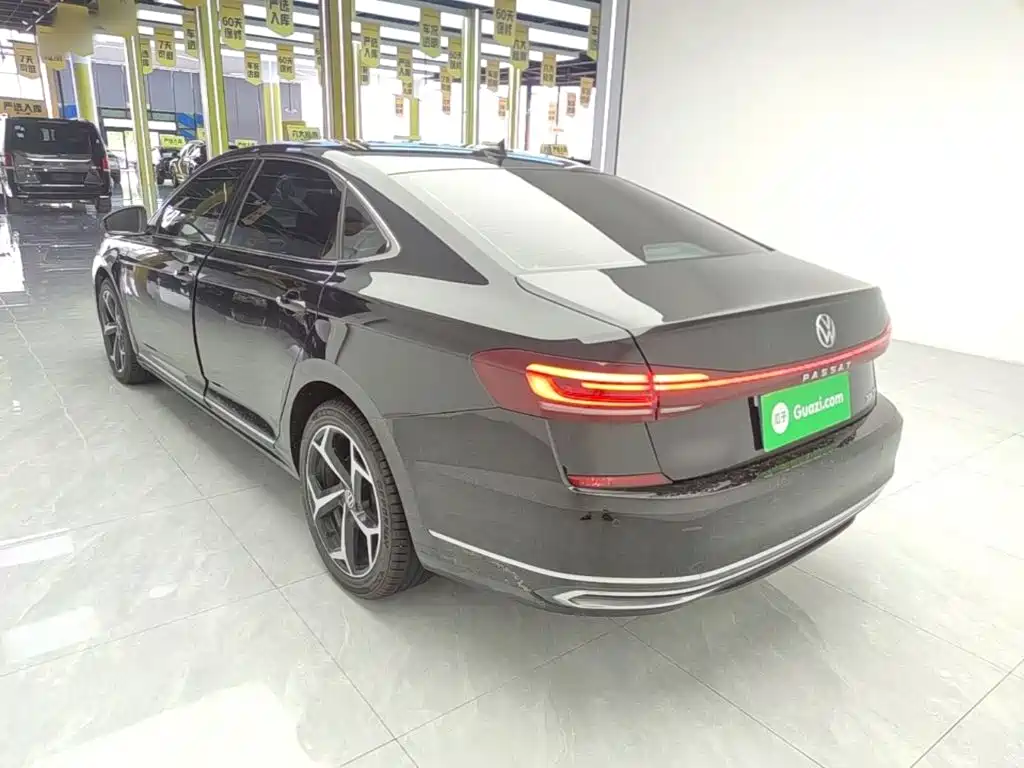 Volkswagen Passat — фото 5