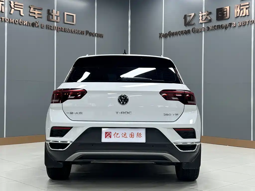 Volkswagen T-Roc — фото 5
