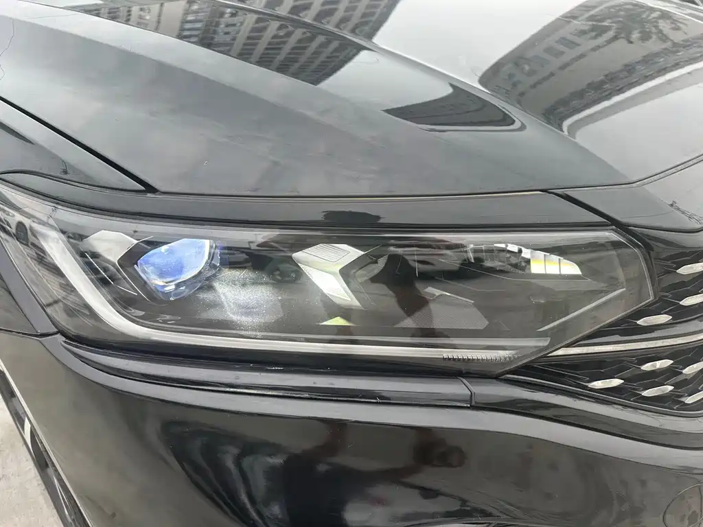 Volkswagen Passat — фото 14