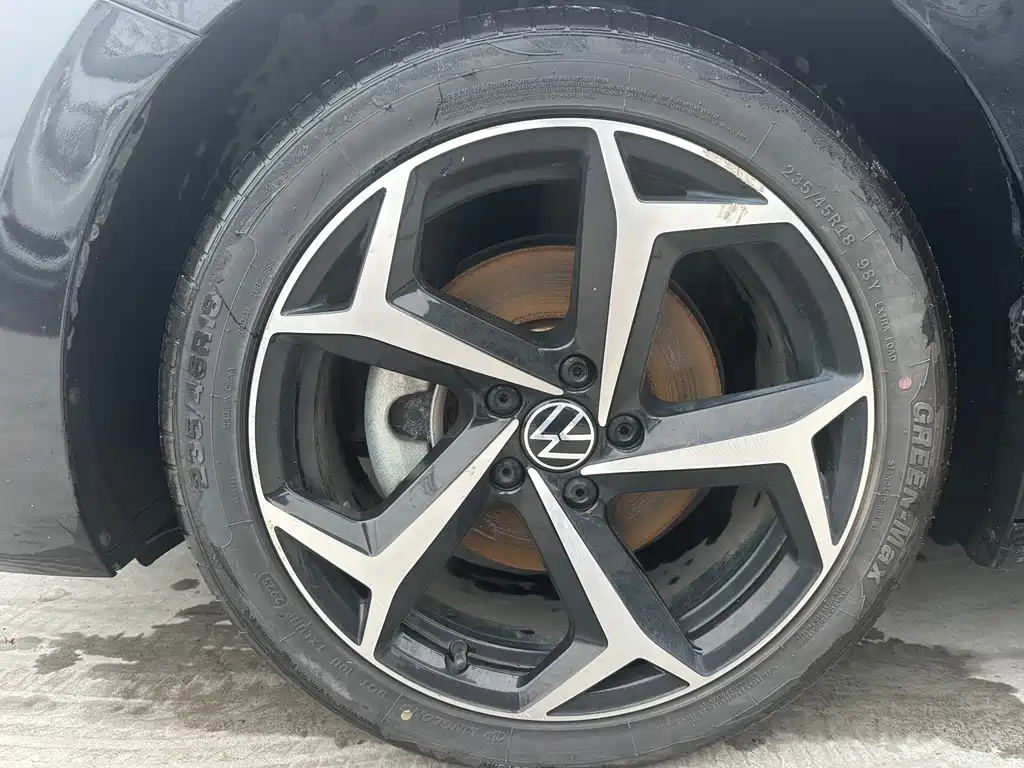 Volkswagen Passat — фото 16