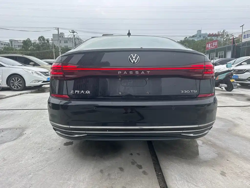 Volkswagen Passat — фото 19