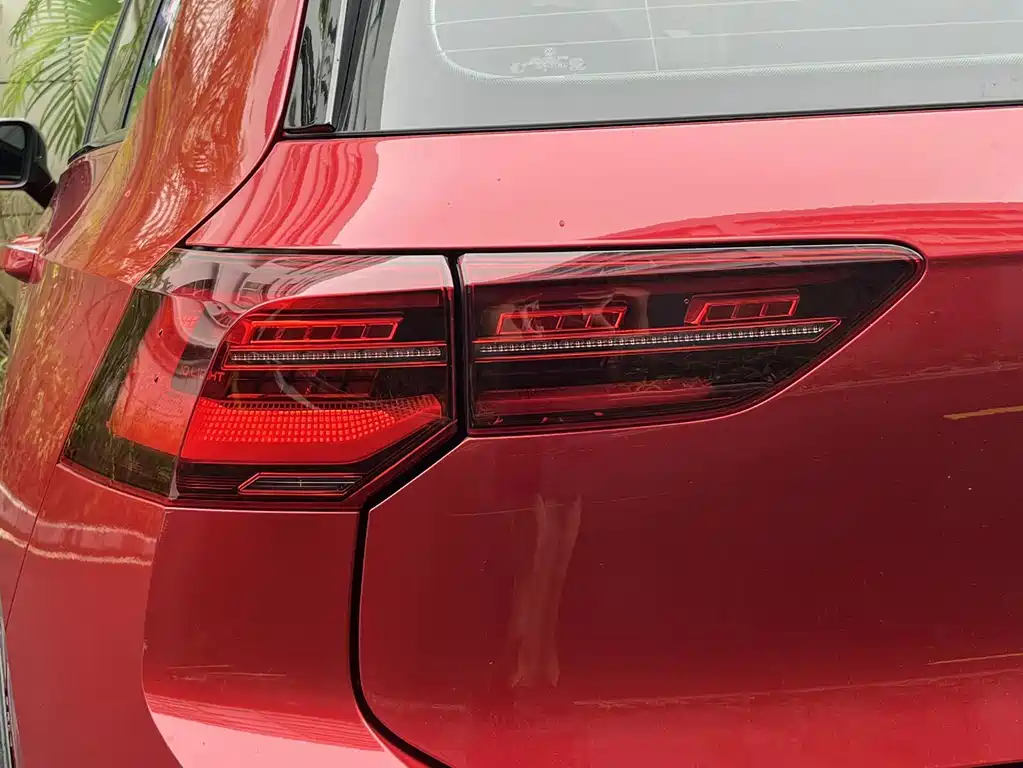 Volkswagen Golf GTI — фото 14