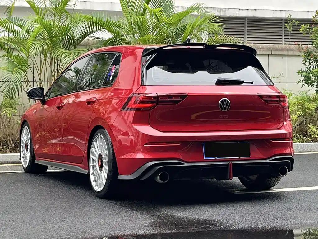 Volkswagen Golf GTI — фото 15