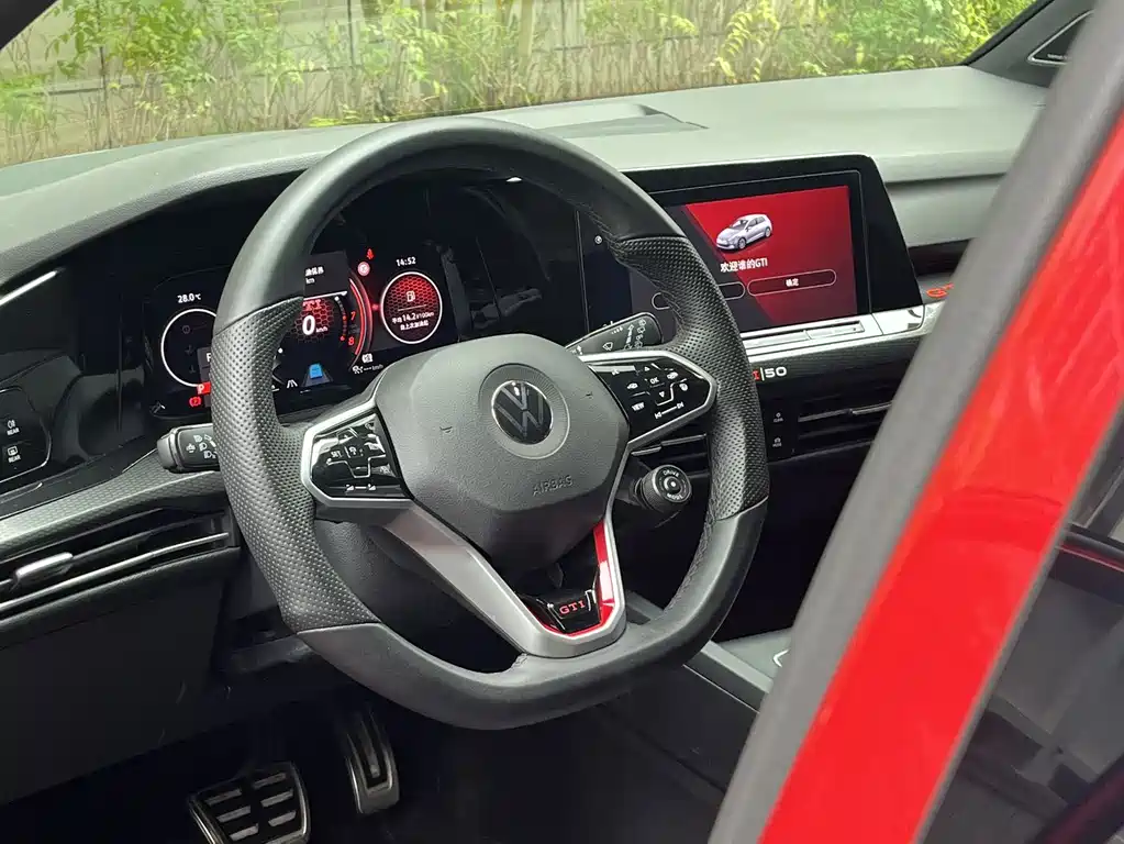 Volkswagen Golf GTI — фото 4