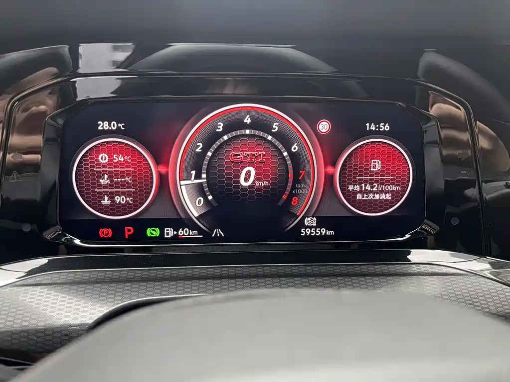 Volkswagen Golf GTI — фото 6